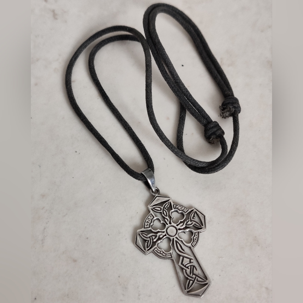 Sterling Silver Celtic Cross Pendant Necklace